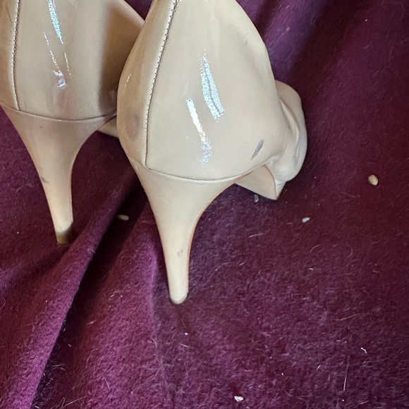 Vince Camuto heels - Picture 3 of 4